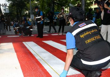 ตำรวจตรวจจุดเกิดเหตุ บิ๊กไบค์ชนหมอกระต่าย คาดสรุปผลได้ใน 30 วัน