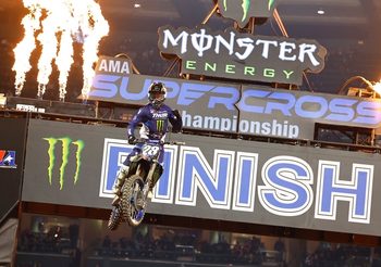 ‘เคร็ก’ คว้าชัย อานาไฮม์ เปิดหัว AMA Supercross ‘โทแม็ค’ ประเดิมแต้ม Yamaha
