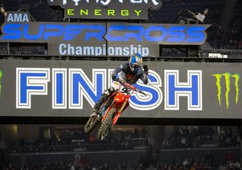 ‘ร็อคเซ่น’ ควบ CRF450R ประเดิมแชมป์เปิดหัว AMA Supercross 2022