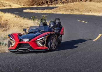Polaris Slingshot Signature LE เพิ่มรุ่นท็อปสุด ดีไซน์เด่น พร้อมฟีเจอร์เอาใจคนรักเพลง