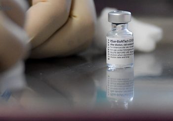 สธ. ชี้แจงกรณีเด็กชายอายุ 12 ปี เสียชีวิต หลังรับวัคซีนไฟเซอร์เข็มแรก
