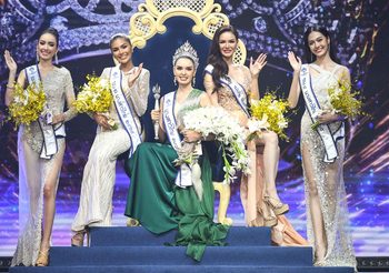 ยลโฉม นางสาวไทย 2565 มานิต้า ฟาร์เมอร์ และรองชนะเลิศทั้ง 4 ในการประกวดรอบตัดสิน