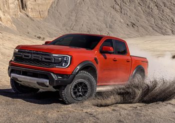 Ford Ranger Raptor โฉมใหม่ แรงขึ้นด้วยเครื่อง V6 พร้อมช่วงล่างออฟโรดที่แท้จริง