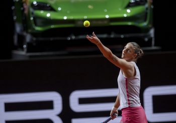 นักเทนนิสระดับโลก ตบเท้าเข้าร่วมการแข่งขัน Porsche Tennis Grand Prix