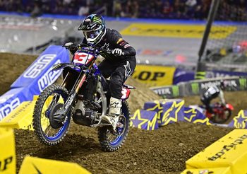 ‘โทแมค’ บวกแต้มรุ่นใหญ่ ครองจ่าฝูง AMA Supercross