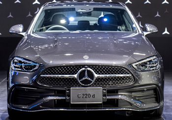 เบนซ์ทองหล่อ ชวนสัมผัส New C-Class พร้อมรับโปรเกินห้ามใจในงาน Motor Show 2022