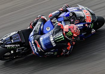 ‘กวาร์ตาราโร่’ ประเดิมโพลมันดาลิกา ตอกสถิติใหม่แทร็กป้ายแดง MotoGP