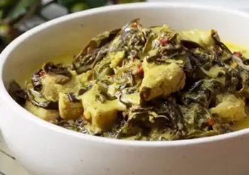 สูตร แกงขี้เหล็กใต้ อร่อยกลมกล่อม ได้ประโยชน์
