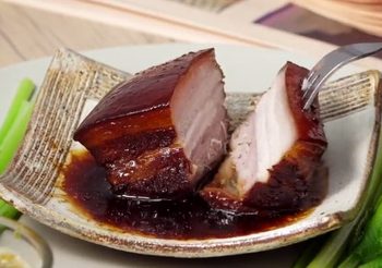 สูตร สามชั้นตุ๋นน้ำแดง รสชาติเข้มข้น อร่อยเต็มคำ