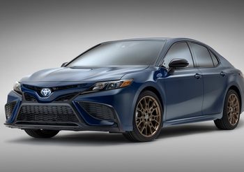 Toyota Camry Nightshade Edition เพิ่มสีใหม่สุดคูล พร้อมล้อ 19 นิ้วสีบรอนซ์
