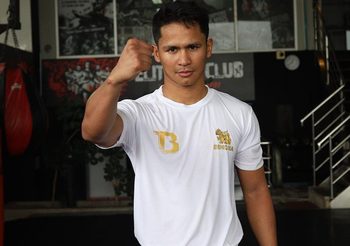 นักธุรกิจป้ายแดง“ซุปเปอร์บอน”ตีตลาดออนไลน์แจ้งเกิดแบรนด์เสื้อ-กางเกงมวยไทย