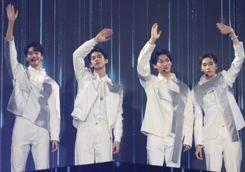 ไบร์ท-วิน-ดิว-นานิ ฟลูฟิลทุกโมเมนต์ใน SHOOTING STAR CONCERT ได้ ตู-พรีม-ฟ้า-ฟลุ๊ค-แจน เสริมทัพความฟิน