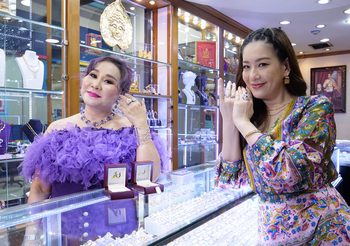 ได๋ เปิดกรุ มาดามพอลล่า แห่ง เค.ไดมอนด์ ร้านเพชรอันดับหนึ่งแห่งอยุธยา