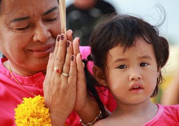 คาถาล้างกรรม (หลวงพ่อปาน วัดบางนมโค) สวดแล้วชีวิตดี