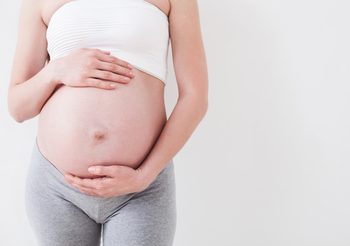 คาถาคลอดลูกง่าย ว่าที่คุณแม่ ไม่ต้องกังวล สวดไว้อุ่นใจแน่นอน