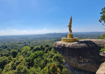 วัดป่าเขาแหลมรัตนมุนี เพชรเม็ดงาม แห่งอีสานใต้ จ.สุรินทร์