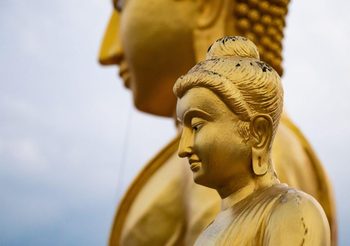 14 กรกฎาคม 2565 วันเข้าพรรษา พุทธศาสนิกชนถือเป็นโอกาสดีทำบุญ รักษาศีล