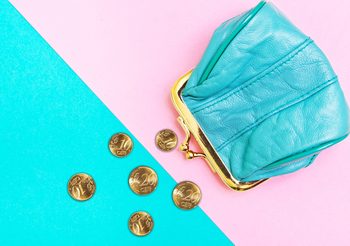 เลือกสีกระเป๋าตามวันเกิด ช่วยเสริมดวง ดึงดูดโชคลาภ และ ความสำเร็จ