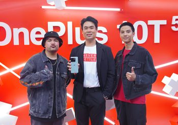 OnePlus ชวน โอ๊ต-แบงค์ โชว์ทดสอบสมาร์ทโฟนเรือธงในงาน OnePlus 10T 5G Pop-up Event