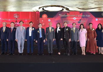 สมาคมผู้ค้าอัญมณีไทยและเครื่องประดับ เนรมิตงาน Thailand Gems & Jewelry Fair 2022 พร้อมโชว์ศักยภาพผู้ประกอบการ มุ่งขับเคลื่อนเศรษฐกิจไทยสู่สากล