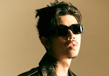 “NAMEMT (เนมเอ็มที)” กะเทาะชีวิตหมดเปลือกใน 2 เพลงใหม่ “ใครจะรู้” และ “กูไม่รู้” ทวงบัลลังก์ความเดือด!!!