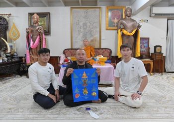 “เสี่ยแขก” พาลูกค่าย “ตะวันฉาย-แสงมณี” เสริมบารมีก่อนลุยศึก ONE