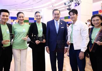 12 ปี กองทุนอาคารเฉลิมพระเกียรติฯ มูลนิธิโรงพยาบาลเด็กจัดงาน ขอบคุณจากใจ เพื่อผู้ป่วยเด็ก มาริโอ้ – แพนเค้ก นำทีมจิตอาสารับโล่เกียรติคุณ