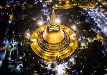 ภาพ 5 วัดสวย สถานที่ศักดิ์สิทธิ์ชื่อดังยามค่ำคืน