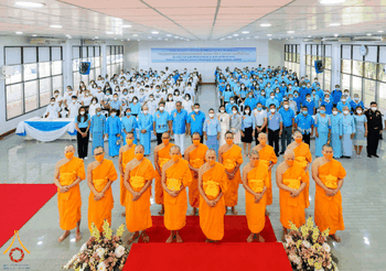 วัดพระธรรมกาย ร่วมกับ อบต.คลองสาม จัดพิธีทำบุญ และฟังเทศน์ “อุภินนมัตถจรกถา” เฉลิมพระเกียรติ สมเด็จพระบรมราชชนนีพันปีหลวง