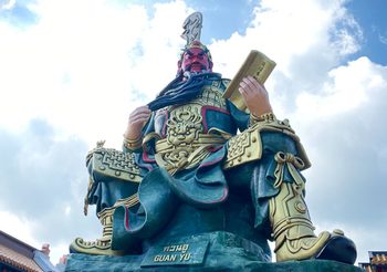 ศาลเจ้ากวนอู เกาะสมุย องค์กวนอูที่ใหญ่ที่สุดในประเทศไทย