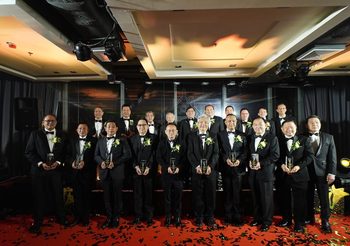 สุภาพบุรุษลูกแม่รำเพยแห่งปี 2565เข้ารับรางวัล “รำเพยจรัสแสง” อย่างสมเกียรติ