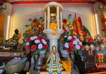 ขอพรการงาน บริวารดีๆ ที่ ศาลเจ้าพ่อหนู ริมคลองบางลำพู