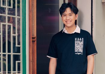 เบื้องหลังความสำเร็จ “haas” แบรนด์เสื้อผ้าที่เติบโตสู่เจเนอเรชั่น 2 ตอบโจทย์ไลฟ์สไตล์ชาย-หญิง คว้า Brand Ambassador คนแรก #ติวเตอร์เยาวราช