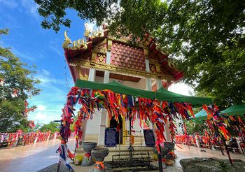 วัดเขาตะแบก UNSEEN จังหวัดชลบุรีที่สายมูห้ามพลาด!