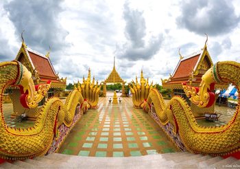 “ปลัดวธ.”ร่วมสมโภชปราสาทสายรุ้งพระธาตุศรีบึงบูรพ์ ชื่นชมวัดศรีบึงบูรพ์แหล่งท่องเที่ยวทางวัฒนธรรมพุทธสถานมรดกอีสานใต้