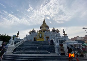 ขอพรการงาน ให้เป๊ะปังมั่นคง ที่ วัดไตรมิตรวิทยารามวรวิหาร