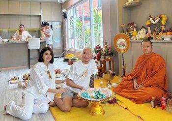 ฉลองวันเกิด แจ๊ส ชวนชื่น ทำบุญบริษัทถวายปัจจัย สร้างโบสถ์
