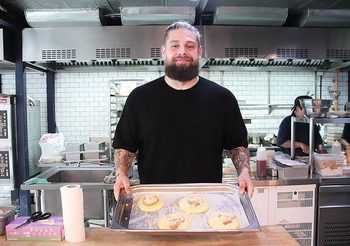 แอปเปิ้ลโปแลนด์ รังสรรค์เมนูอาหาร สไตล์ ร้าน Larder BKK