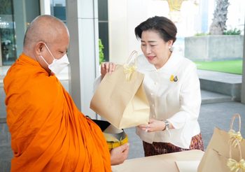 ปลัดกระทรวงวัฒนธรรมเป็นประธานในพิธีทำบุญตักบาตรเพื่อความเป็นสิริมงคล ประจำเดือนกันยายน 2566