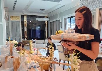 “คิดถึงทุกวัน” อั้ม พัชราภา ทำบุญครบรอบ 1 ปีให้น้องหมาแสนรัก 