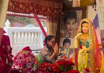 เลขดัง ‘พุ่มพวง’ เกลี้ยงแผง หลัง ‘เป็กกี้ ศรีธัญญา’ เดินทางไปกราบสักการะ