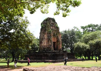 ย้อนตำนานเมืองเพชบุระ เที่ยวตามรอยพ่อขุนผาเมือง