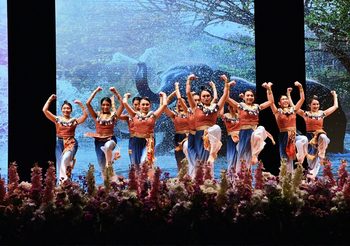 รวมพลังชาวกระทรวงวัฒนธรรม ยกย่องเชิดชูเกียรติเครือข่ายวัฒนธรรมทั่วประเทศ มอบโล่ ผู้ทำคุณประโยชน์ต่อกระทรวงวัฒนธรรม ประกาศเกียรติคุณให้เป็นแบบอย่างที่ดีแก่สังคม
