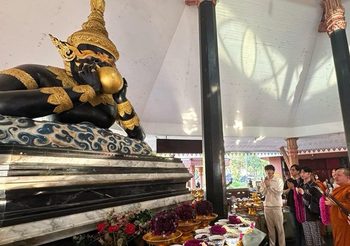 น้องฉัตร อินฟลูเอนเซอร์ชื่อดัง ทำพิธีไหว้บวงสรวงพระราหู วัดศีรษะทอง