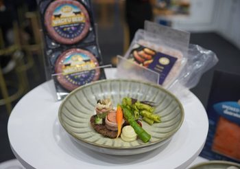 “แม็คโคร” เสิร์ฟประสบการณ์สุดเอ็กซ์คลูซีฟกับกิจกรรม “Chef’s Table by aro”  ชวนสัมผัสวัตถุดิบคุณภาพจากทุกมุมโลก ย้ำจุดยืนผู้นำอาหารสด ในงาน “Makro HoReCa 2023”