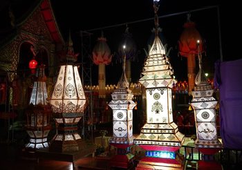 อิ่มบุญ-อร่ามวัด- ชมโคมไฟแสนดวงที่เมืองลำพูน บูชาพระธาตุหริภุญชัยจนถึง ๒๗ พ.ย. นี้