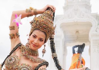 ร่วมเชียร์! แอนโทเนีย โพซิ้ว งดงาม ในชุด “แม่พระธรณีบีบมวยผม”