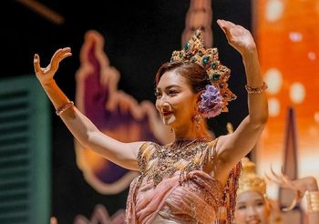 “เเพนเค้ก เขมนิจ” ปลื้ม รำเปิดพิธีงานประเพณีลากพระ จังหวัดตรัง
