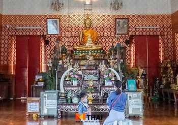 ไหว้ขอพร พระพุทธโสธรจำลอง องค์แรกของไทย ที่วัดพิกุลเงิน