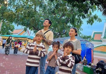 กาย-ฮารุ พา 3 ยอดกุมาร ตะลุยเที่ยว งานองค์พระปฐมเจดีย์อย่างสนุกสนาน